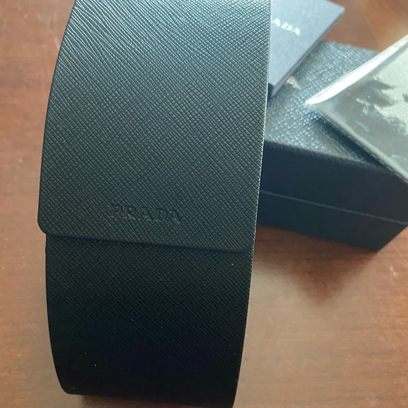 New authentic Prada sunglasses in brown - Picture 2 of 10